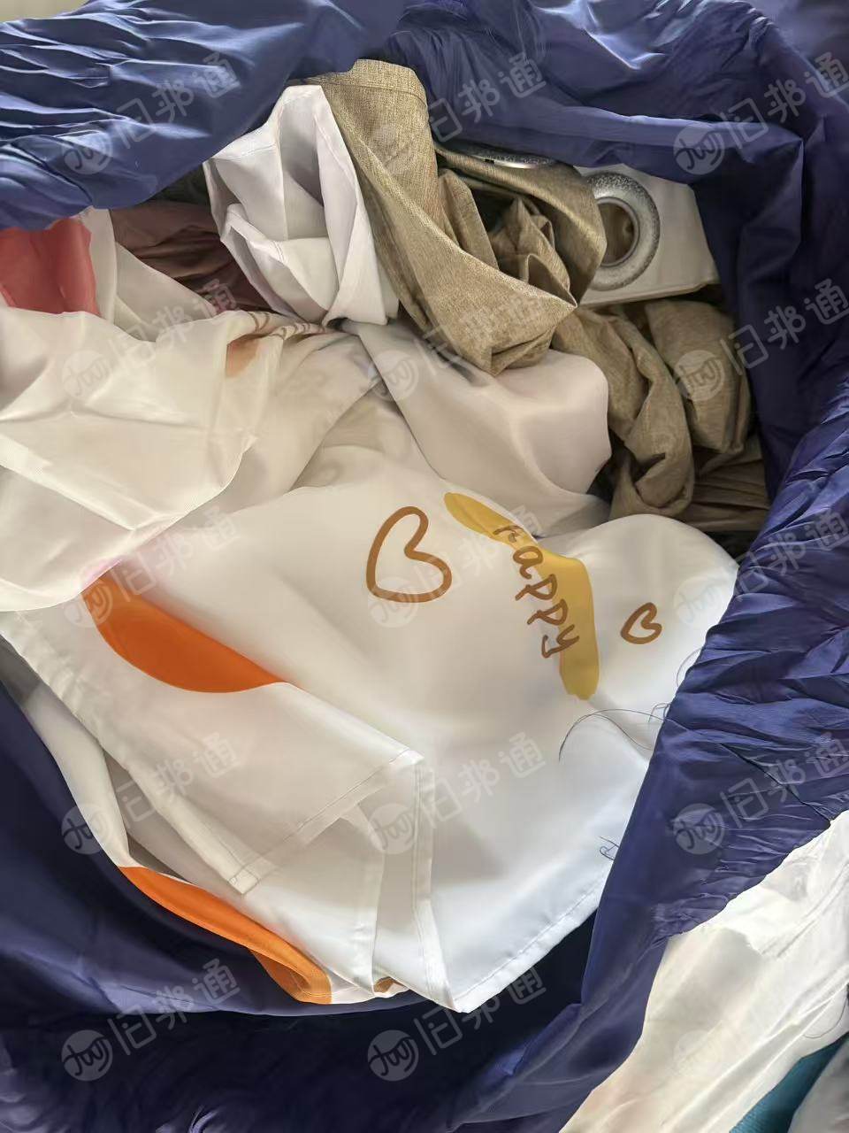 出售成品窗帘，厂里下来的杂款，现货有三四吨，货在江苏南通