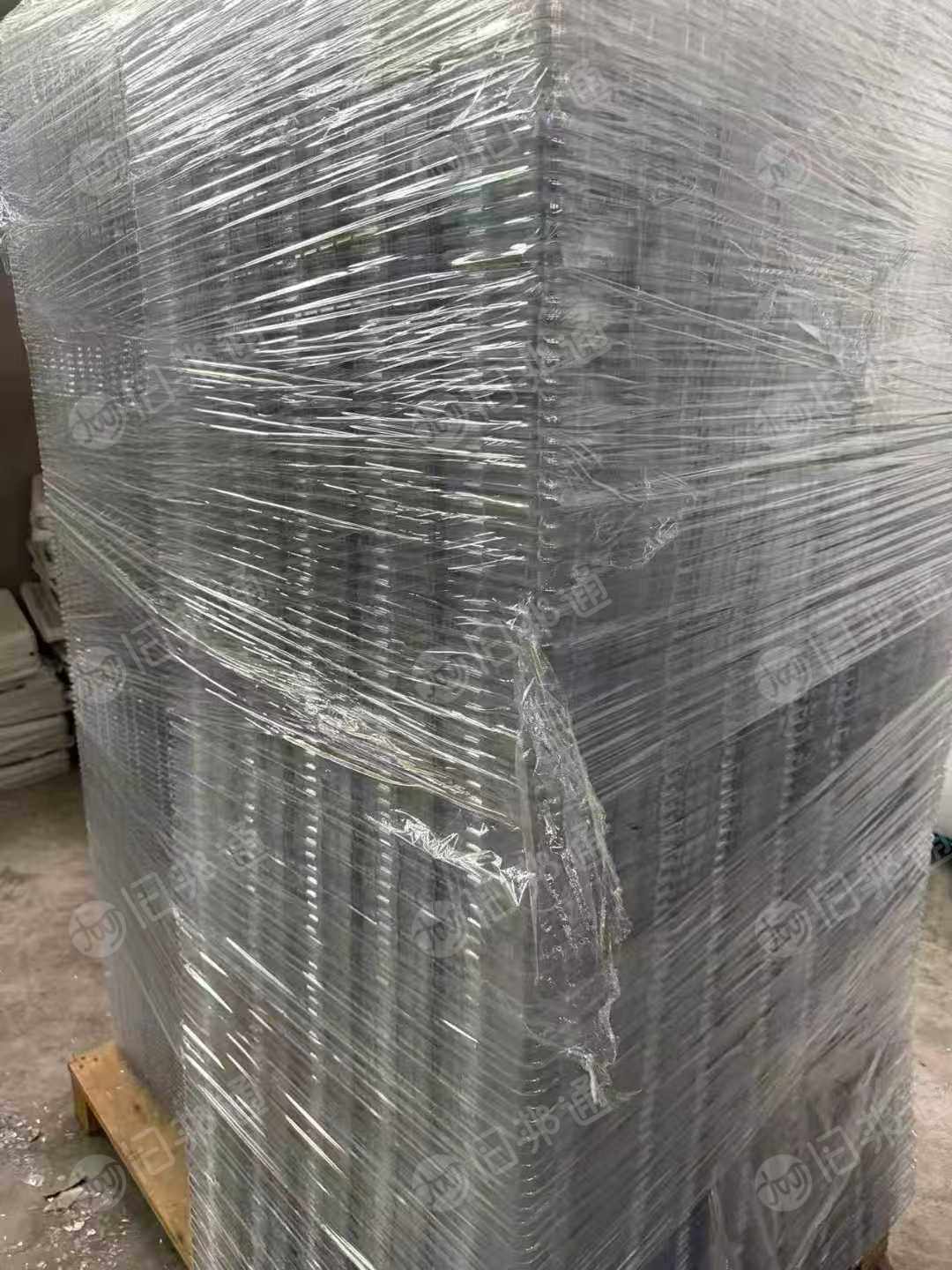 大量求购pet吸塑片、pet吸塑盒毛料、pet吸塑边角料，黑色、透明料都有收