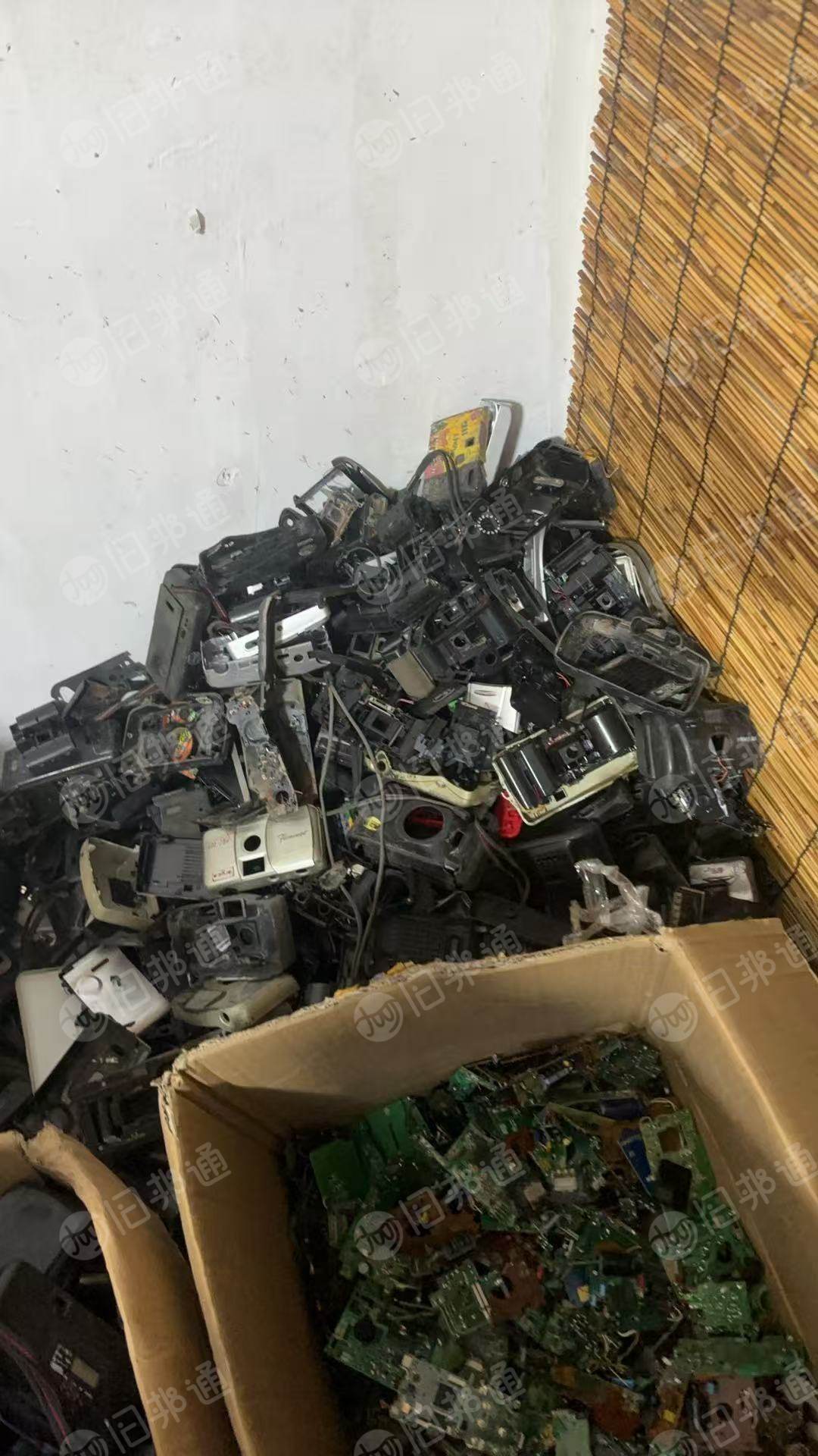 出售相机外壳废料，拆解下来的