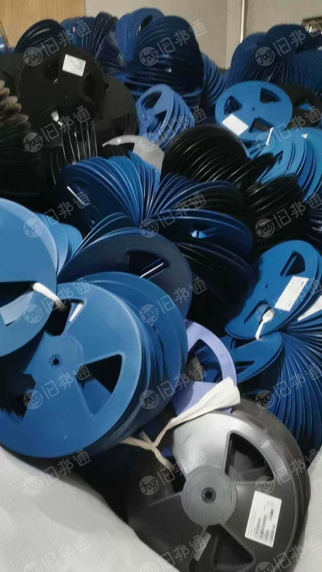 求购电子厂下来的废塑料，电子圆盘、载带，大量采购