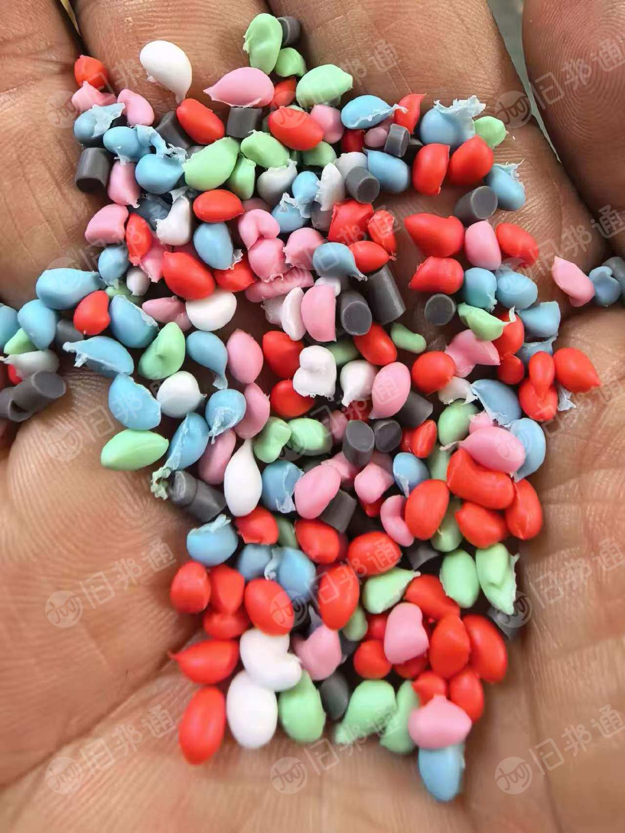 出售各色TPE颗粒，可定做