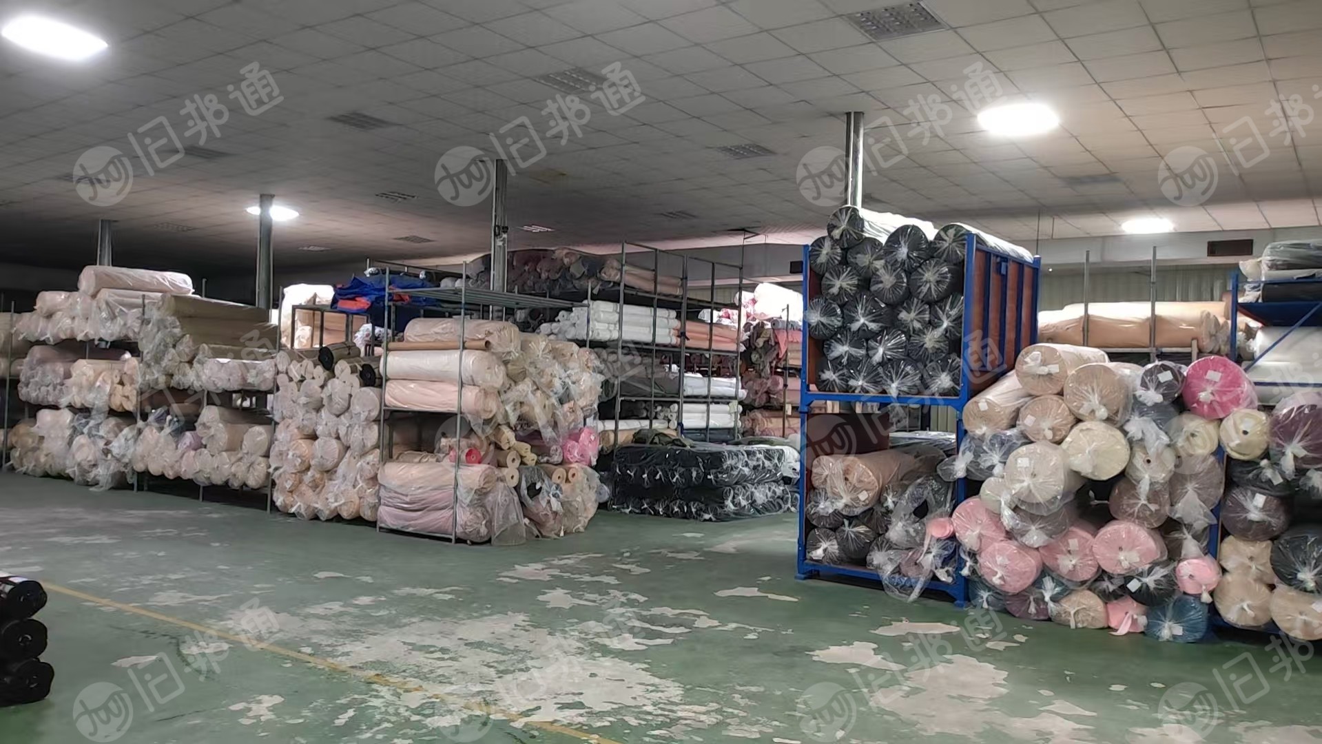 出售一批紧急处理库存布，尼龙库存布，100%锦纶面料的，有40吨，在广东汕头。