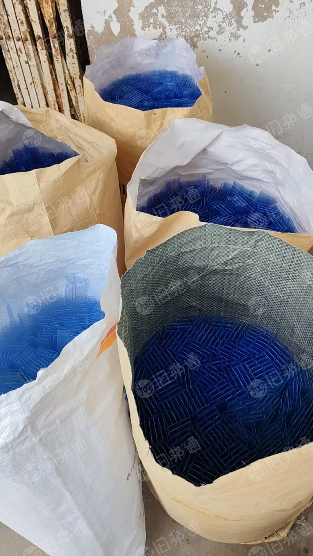 出售PVC电子管废料，去头的，每个月几十吨，现货10吨