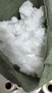 出售纺纱厂下来的氨纶废丝，涤纶废丝，锦纶废丝，高弹低弹混在一起统货走