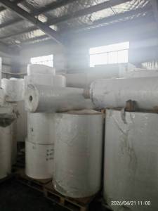 出售玻纤过滤纸，边角料大约100吨，卷筒乱码纸200吨