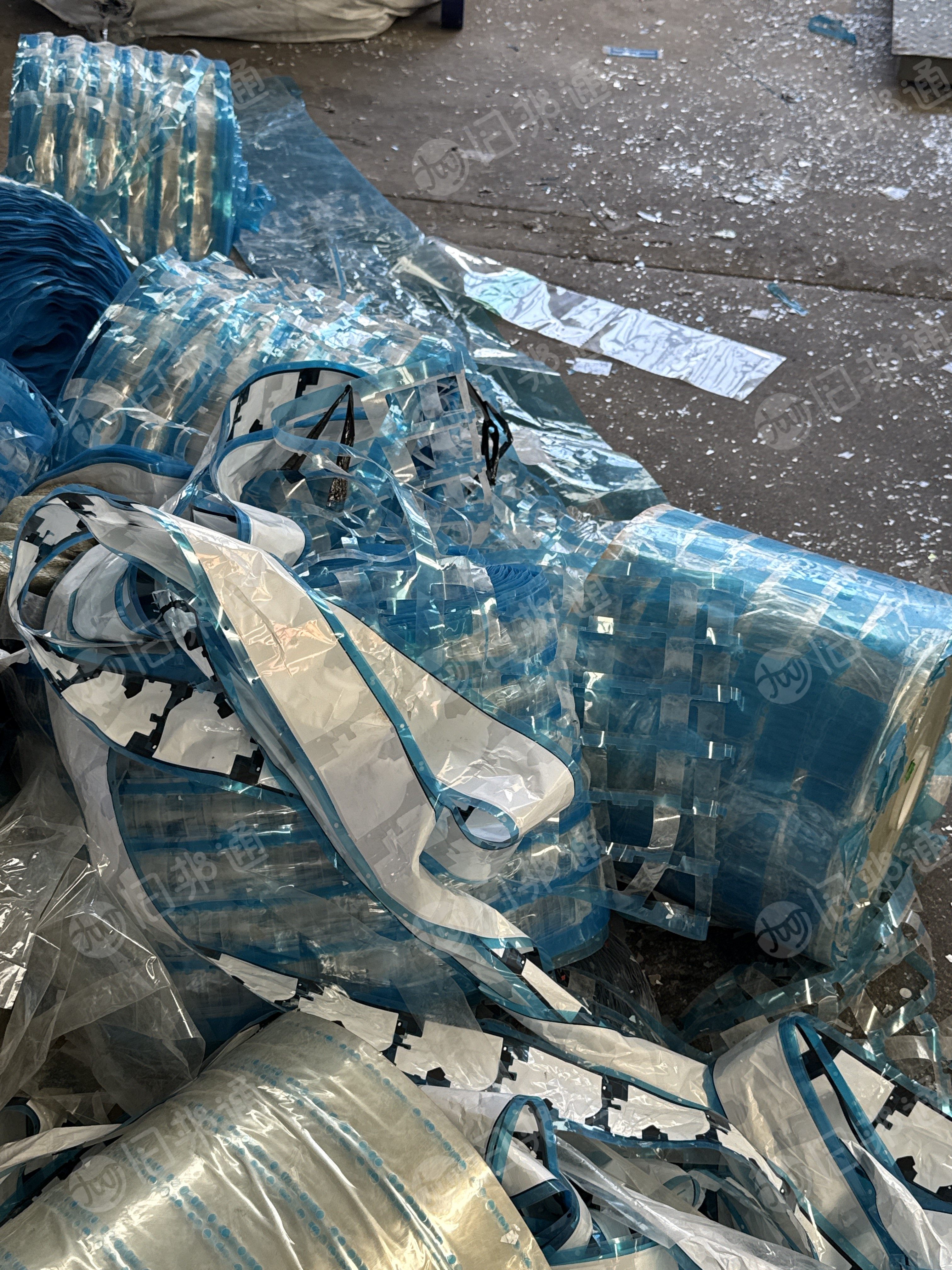 求购 pet 滑膜、电子膜，轻胶膜、乳白、太白、蓝膜