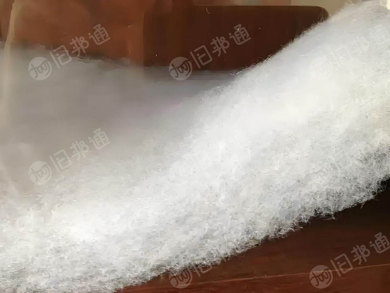长期出售pvc游廷革开的化纤棉，可以做无纺布，能上梳理机，月供几百吨