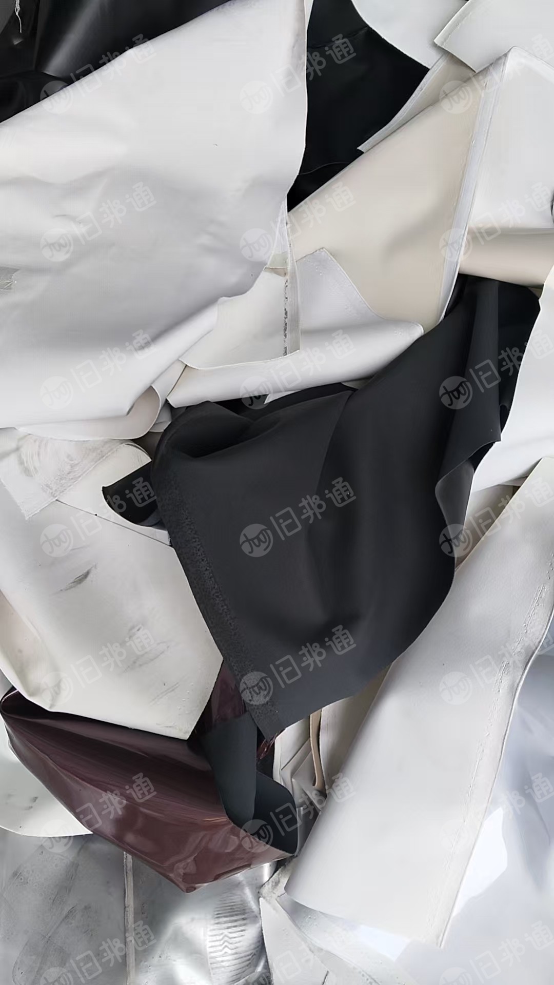 出售PVC皮革边角料，现货30吨