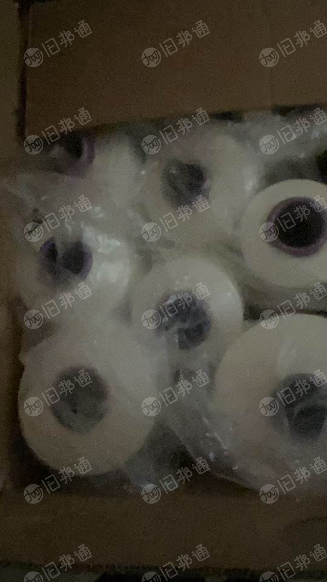 出售涤纶库存丝，DTY,40/24,现货有700多箱，差不多20几吨，货在浙江宁波