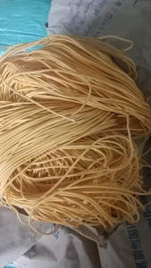出售PVC电缆皮毛料，里面含有填充物，现货10吨