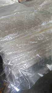 长期出售不带胶的tpu车衣膜卷膜跟机头块料一起出，（块料每次占2吨左右）