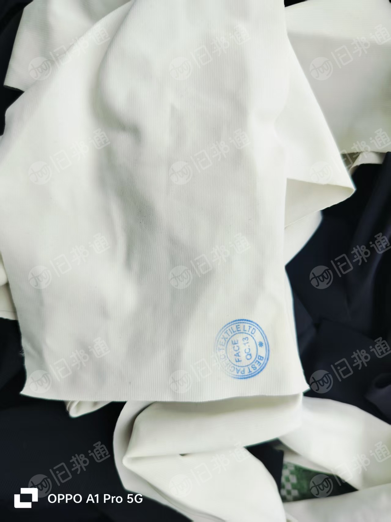 长期出售速干衣边角料，瑜伽服边角料，锦氨废布，白烟布，现货有一百多吨