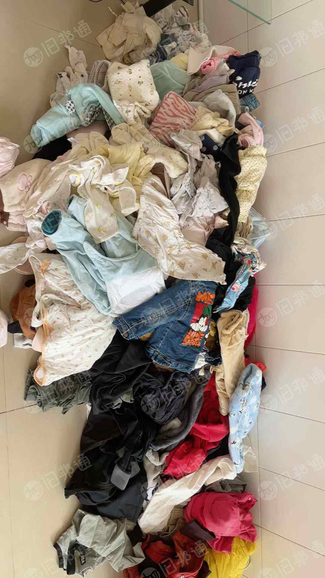 长期出售动过手的旧衣服统货，通货，大白，二白，黑料统货出，在广东潮州。