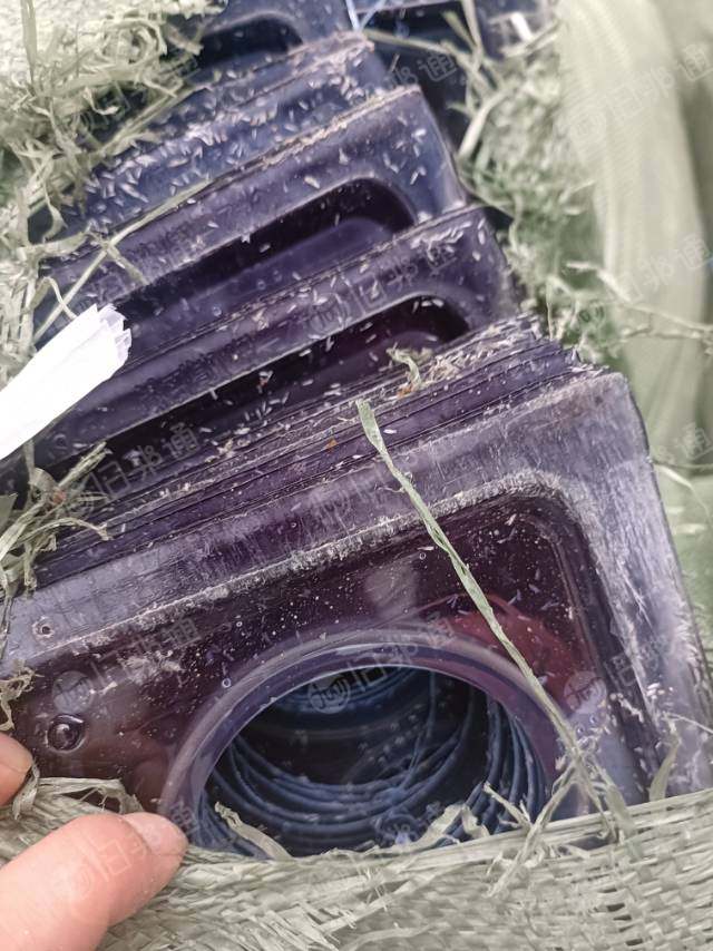 出售PC复合料,每月三四十吨