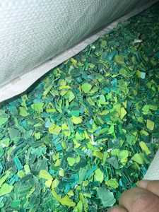 常年出售热洗瓶盖破碎料