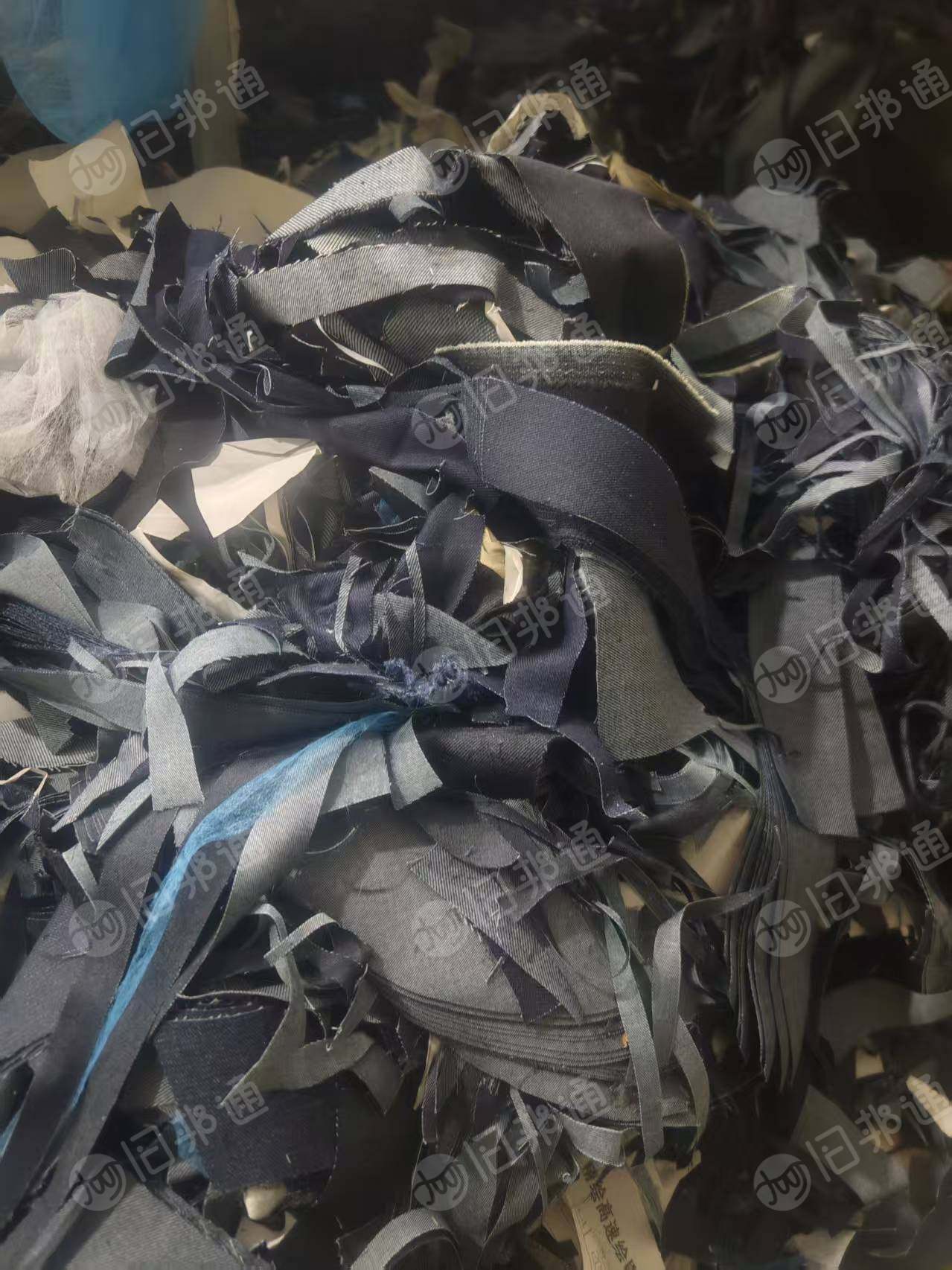 长期出售服装边角料，牛仔废布，牛仔碎布，统货，货在四川成都