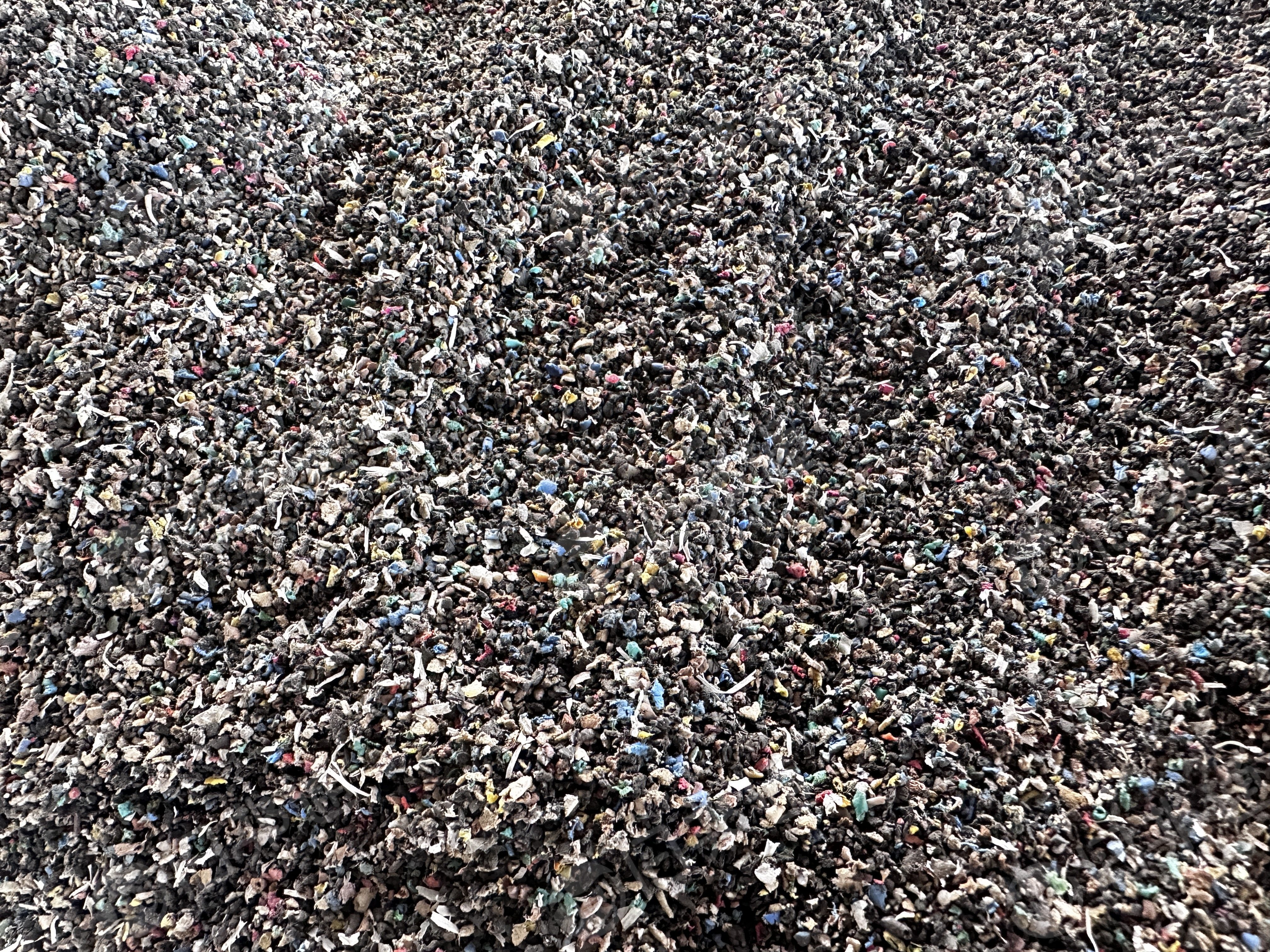 出售纯平方线破碎料，pvc平方线粉碎料，现货40-50吨