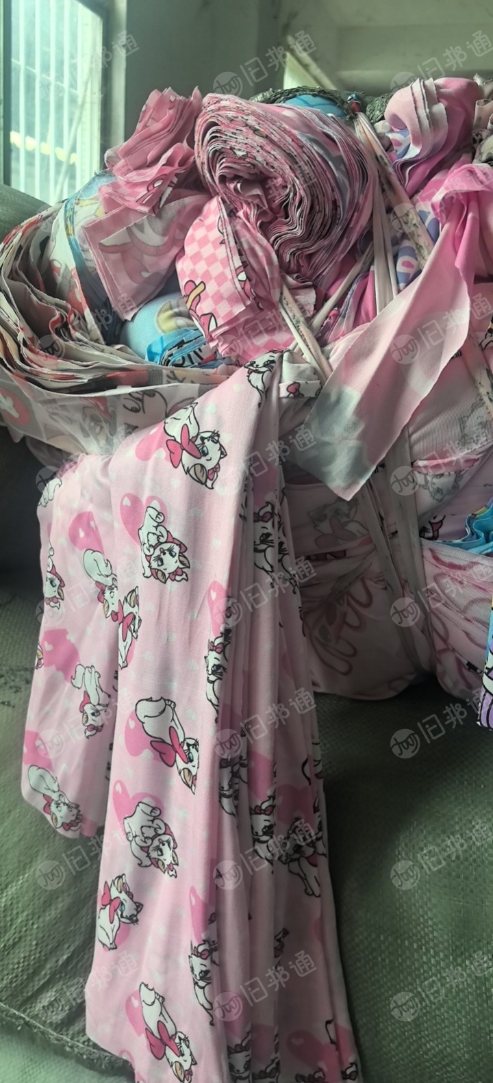 长期出售拖把布条,颜色鲜艳,质轻,吸水性强,专供拖把厂