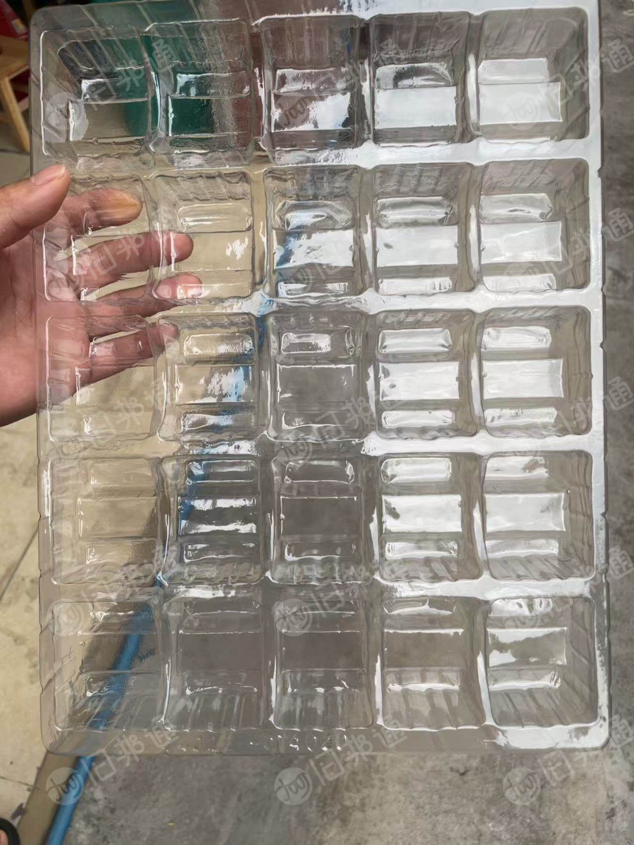 长期出售pet吸塑盒料盘和IC管，厂里下来的货