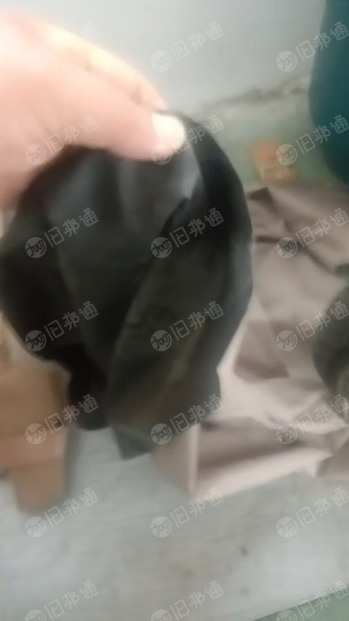 长期出售箱包厂下来的牛津布，牛津布边角料，月供十五吨左右