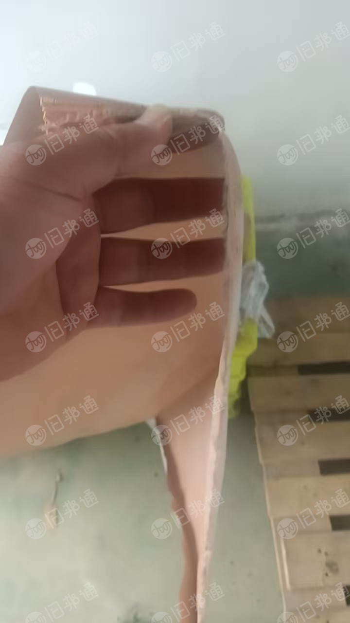 长期出售箱包厂下来的牛津布，牛津布边角料，月供十五吨左右