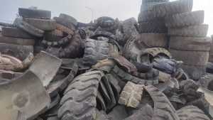 常年大量收购大小钢丝轮胎，尼龙轮胎
