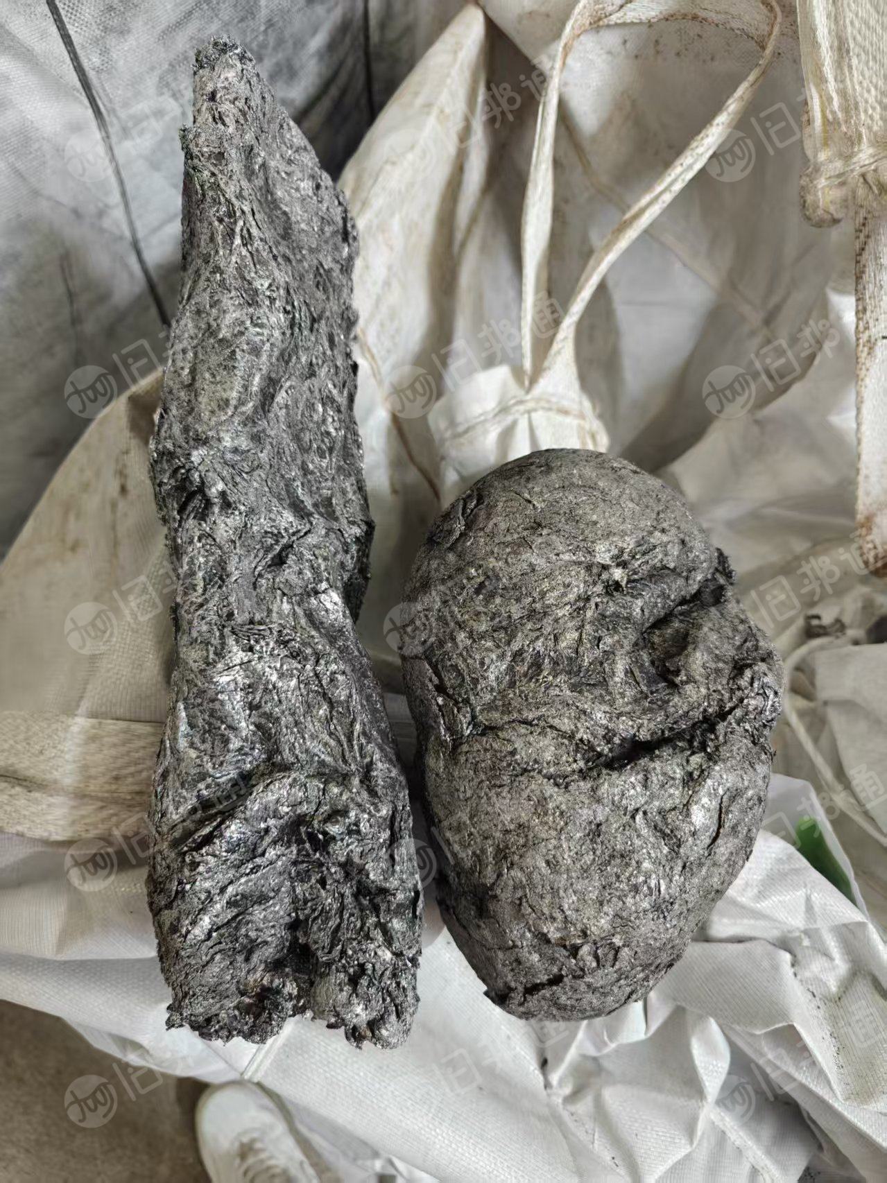 出售铝塑膜炼出来的铝坨，月供15吨