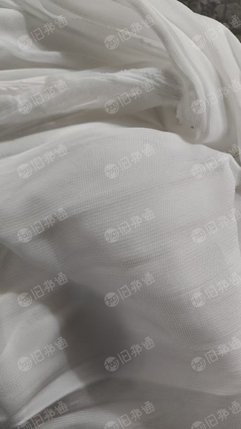 长期出售经编厂下来的涤纶废布，涤纶造粒布，黑色白色都有，月供10-20吨，货在浙江湖州