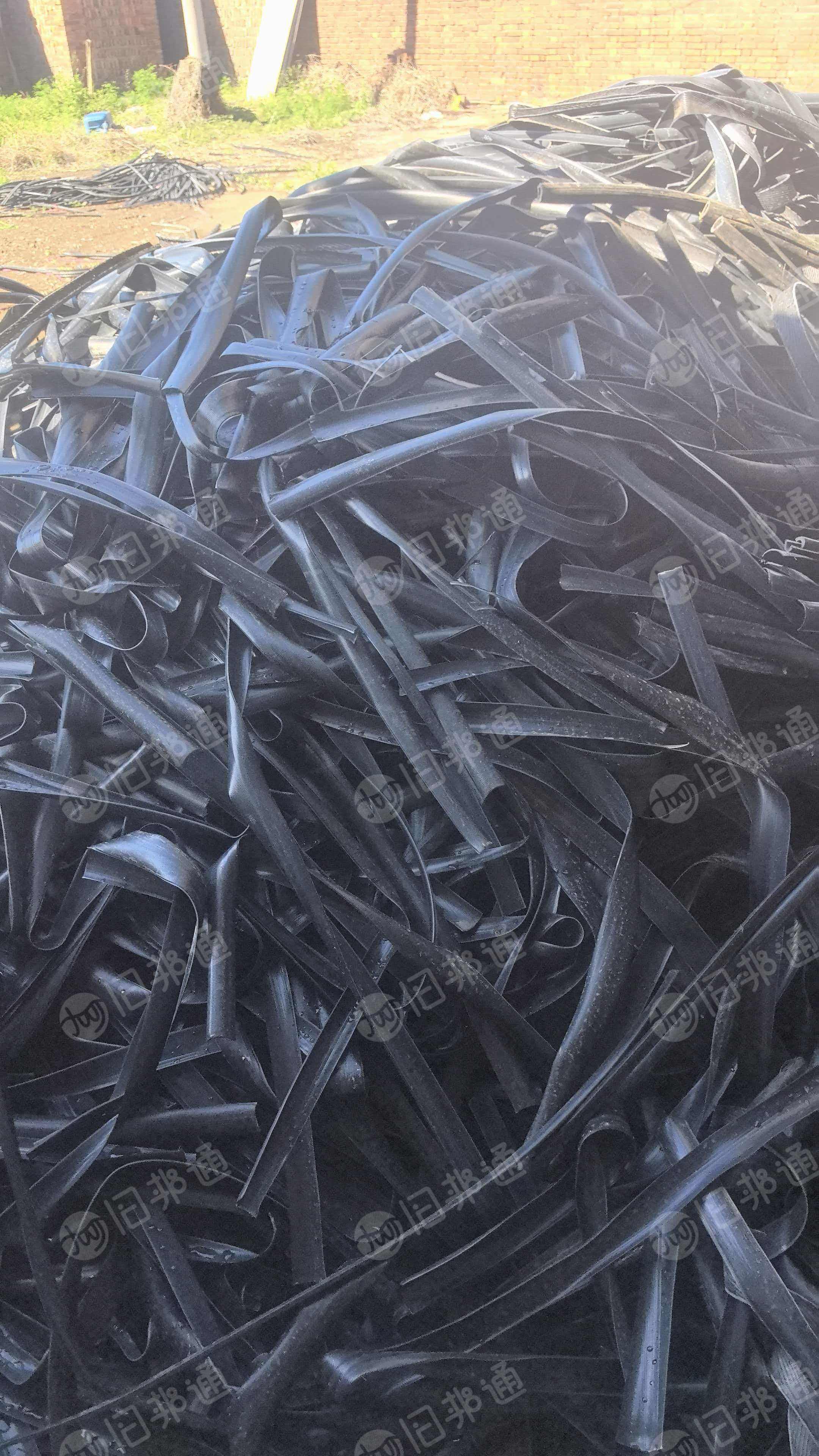 出售PVC海缆皮废料，现货几吨