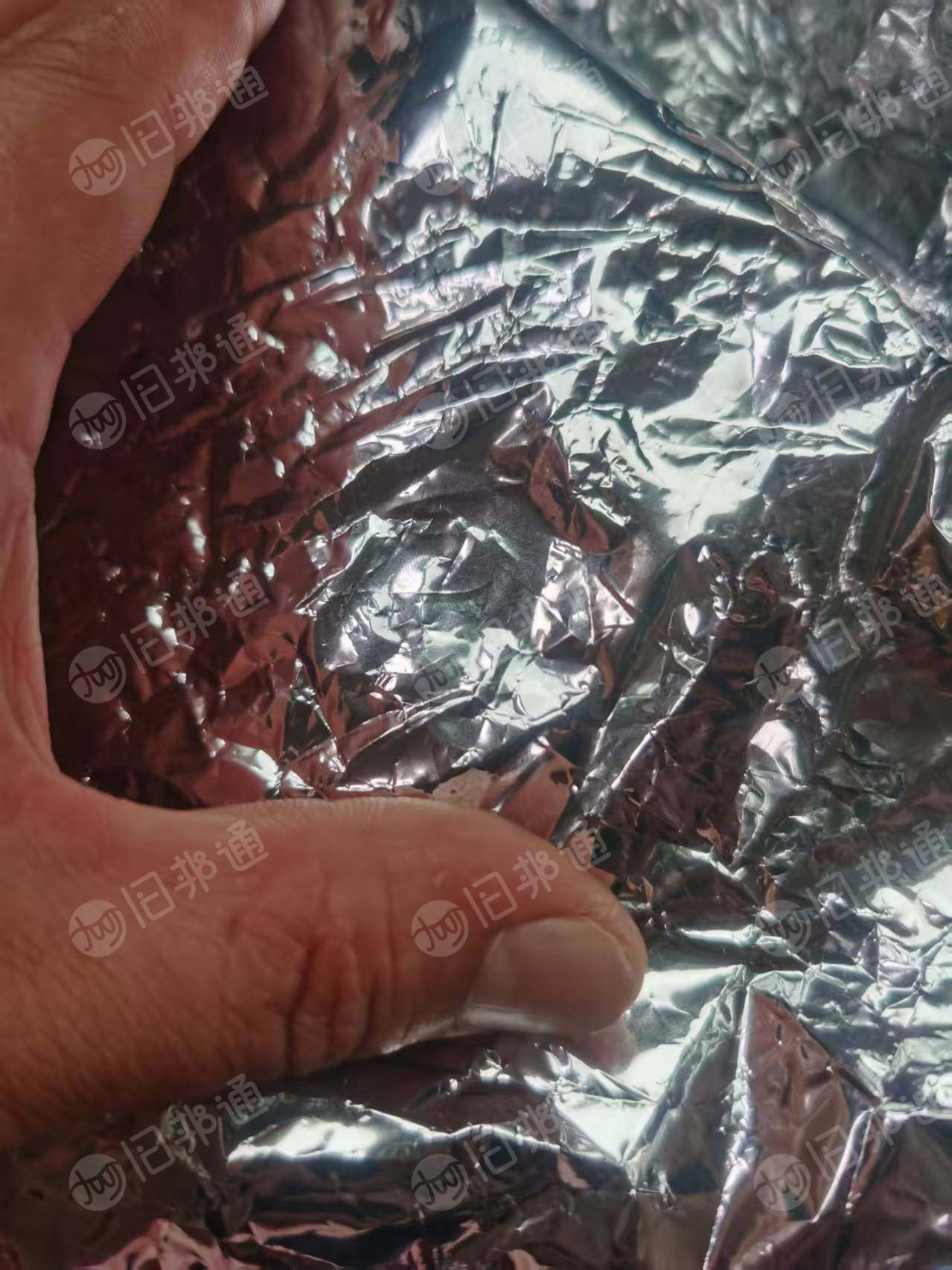 出售高压复合膜，食品包装袋，也有镀铝膜，月供20吨