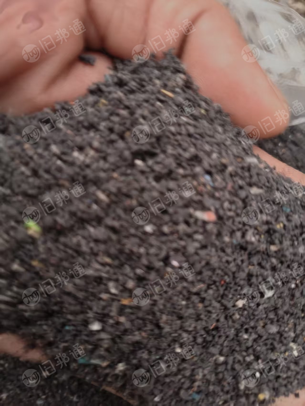 出售电缆皮破碎料，每月有200吨