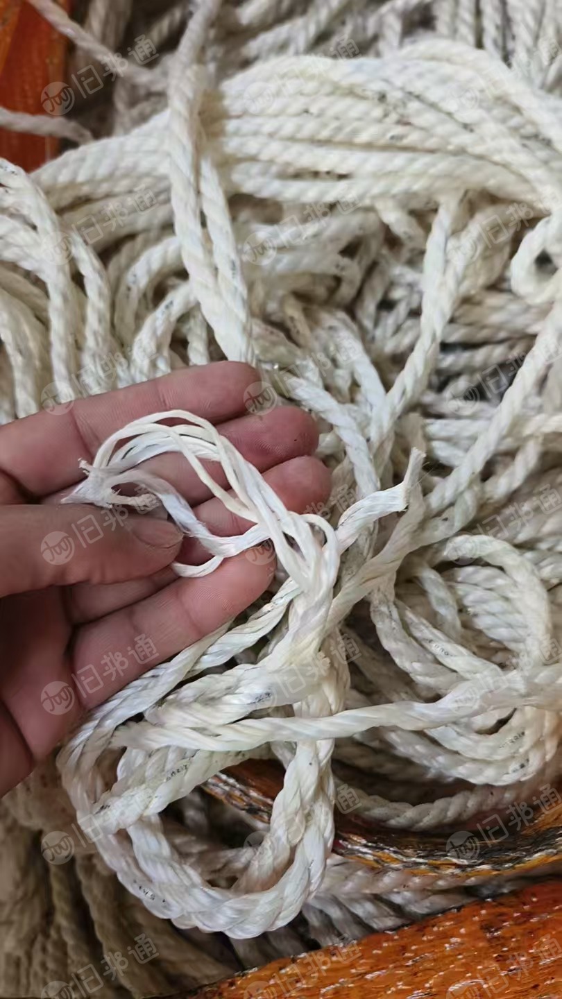 长期出售涤纶工业丝绳子，工业绳子，现货十三吨