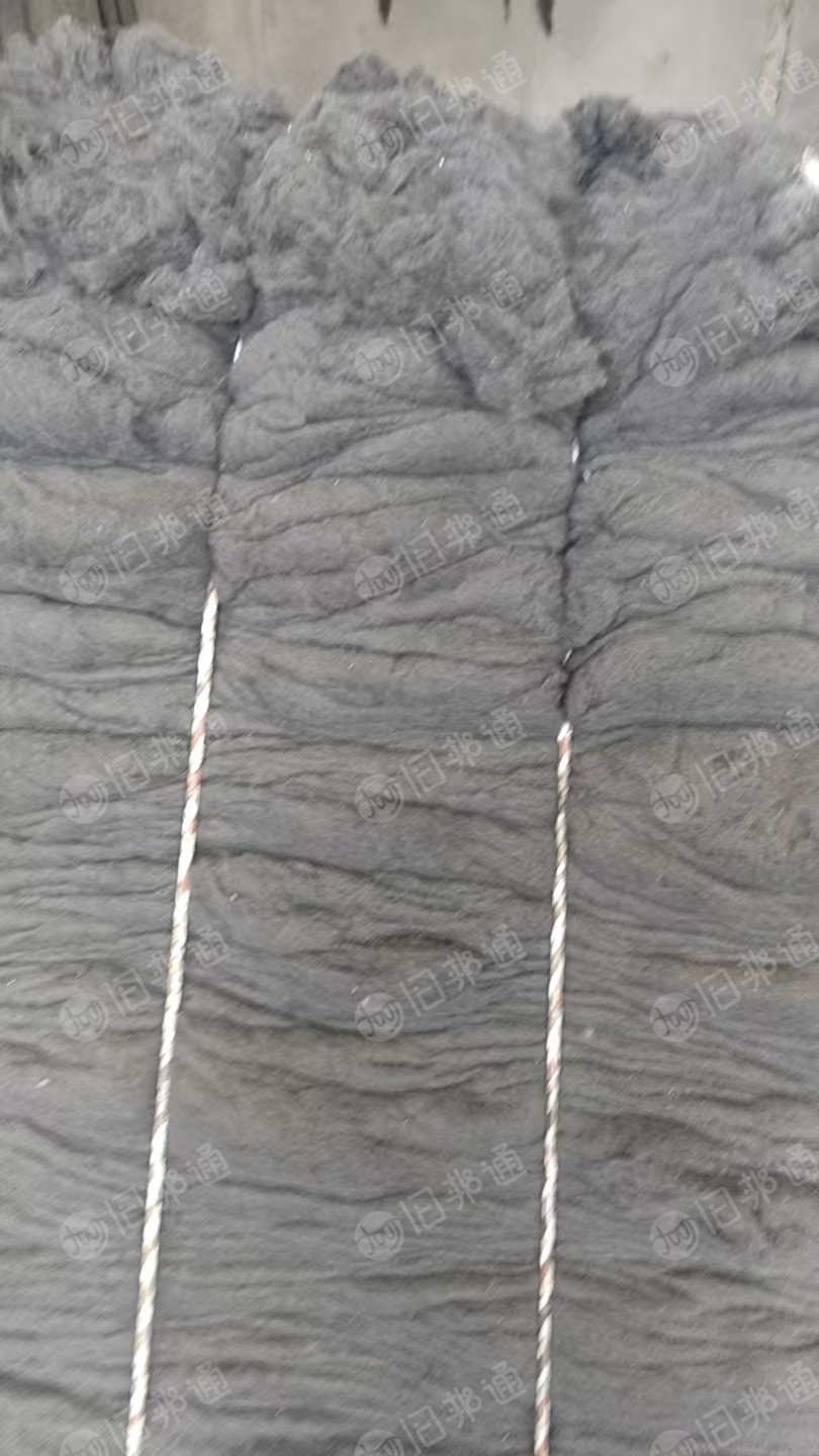 长期大量出售涤纶开花棉，有黑色和深黑色，汽车内饰开的，品质很好