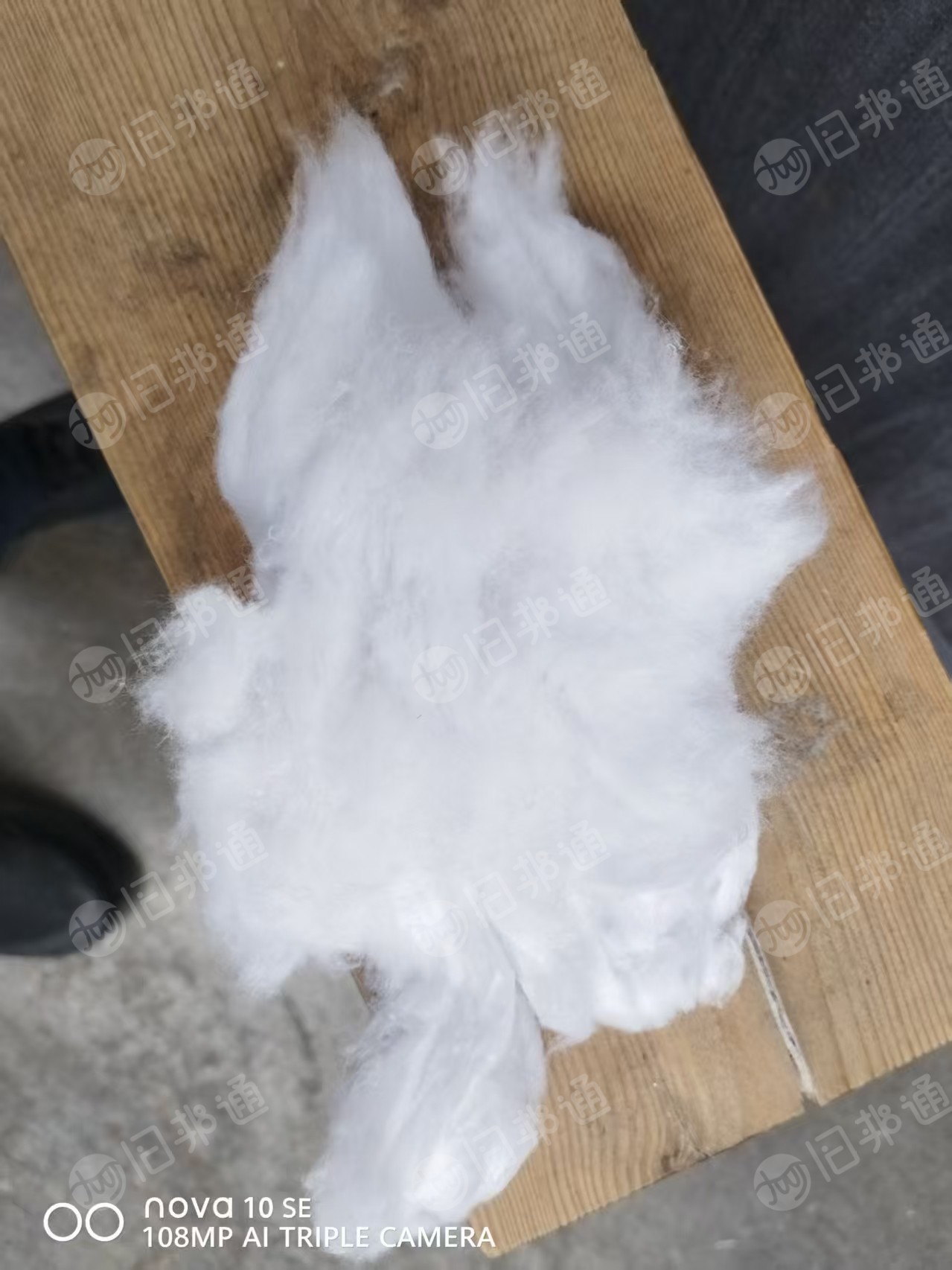 长期出售涤棉漂白棉含人棉开花棉，开松棉，含棉30左右，在浙江温州。