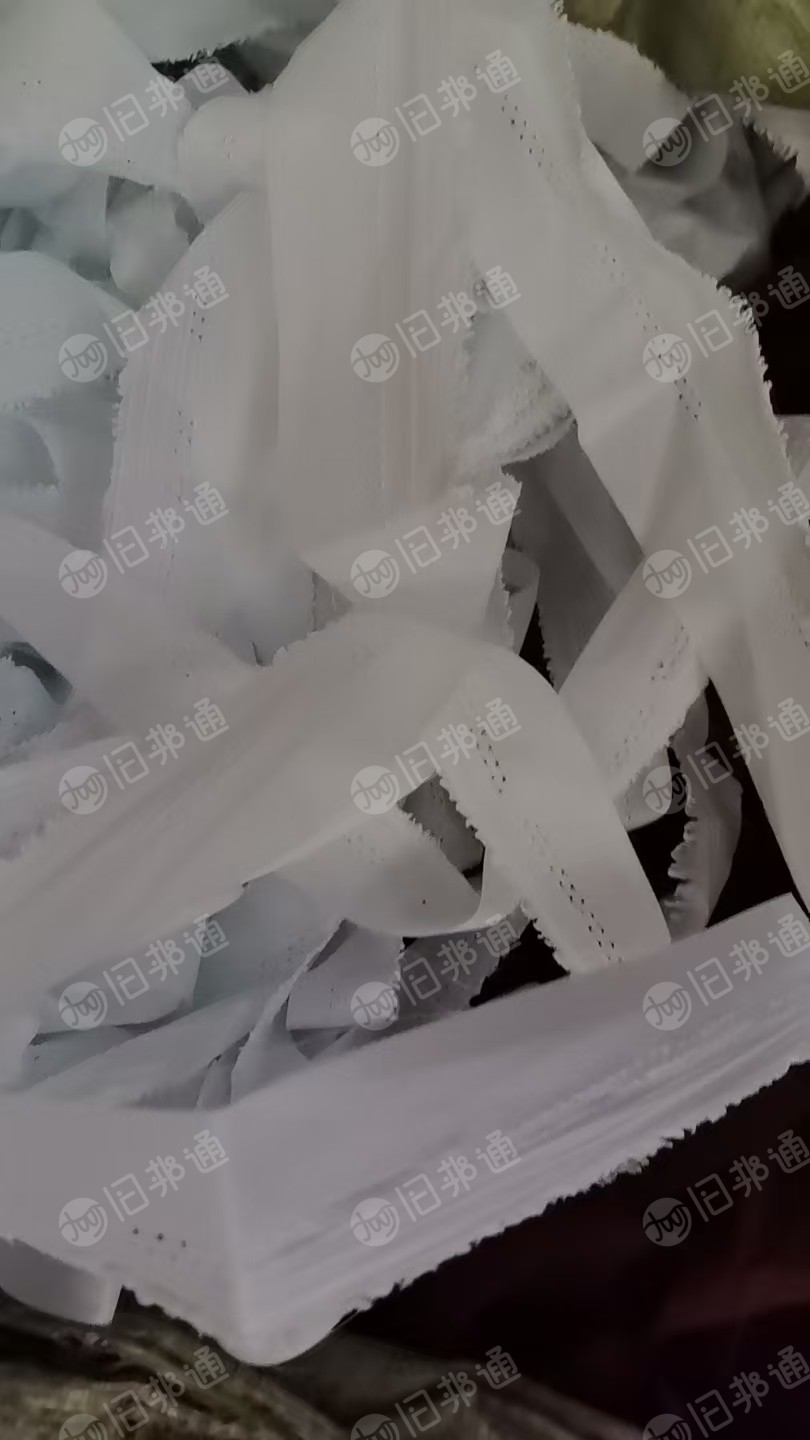 长期出售做鞋子包边下来的涤纶废布，涤纶布条，有带eva热熔胶粉