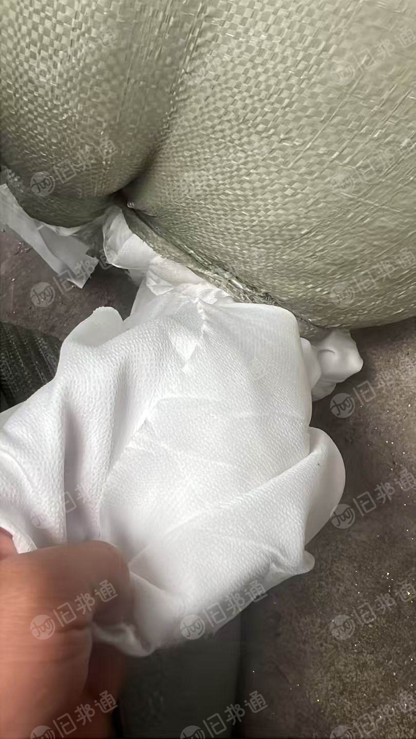 长期出售白色涤纶废布，涤纶边角料，现货十几吨