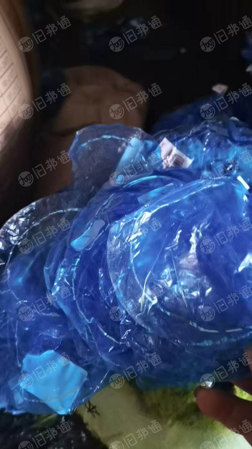 出售PE蓝膜，带胶膜，包装贵金属下来的，现货15吨