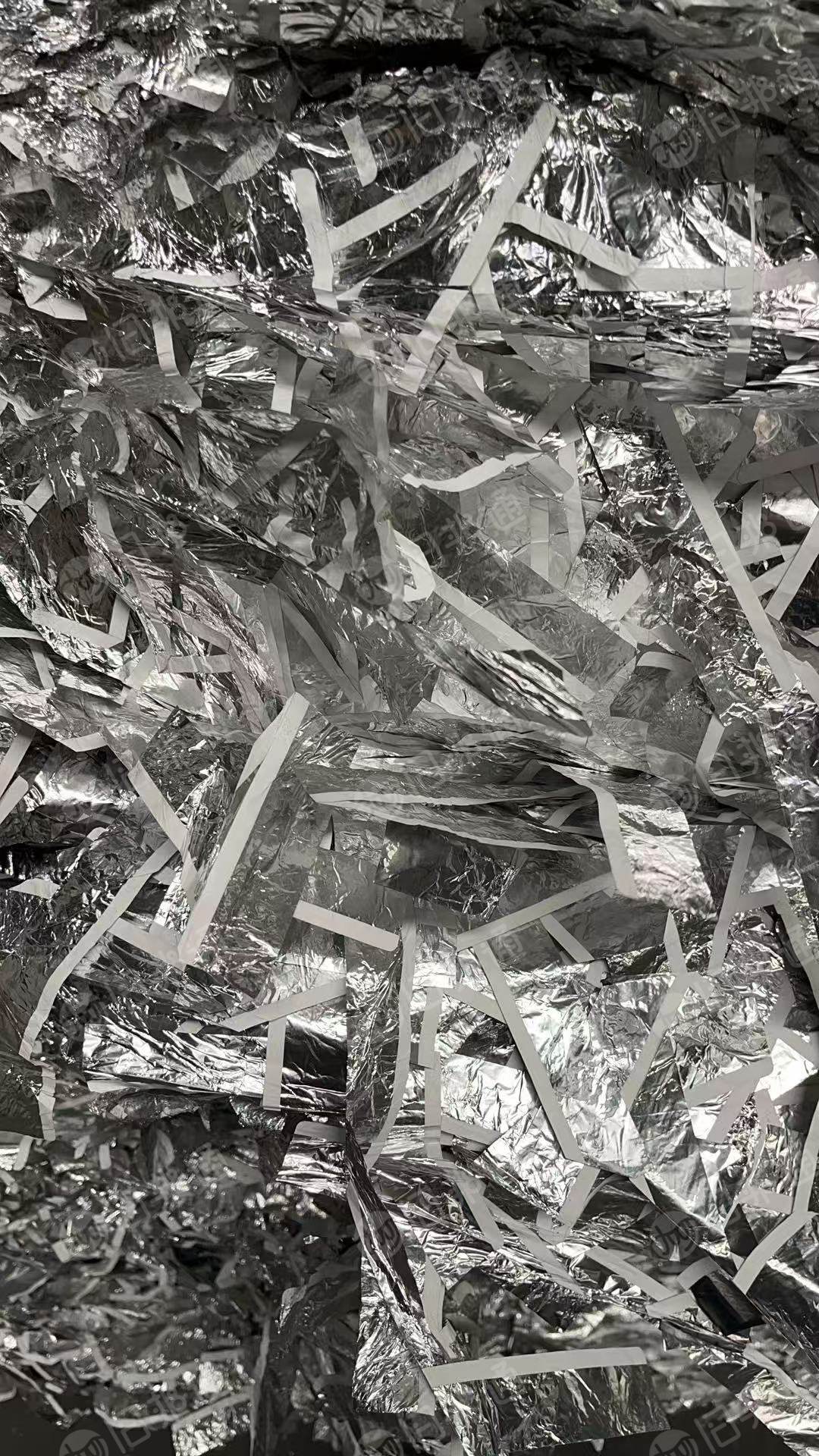 出售白边铝箔，海辰的，现货40吨