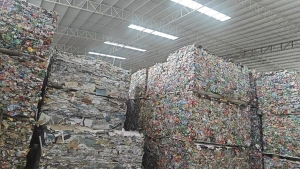 出售铝易拉罐压块，现货够挂车