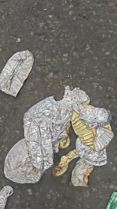 出售易拉罐里挑出来的铝餐盒，风吹磁选的可压包，月供十几吨