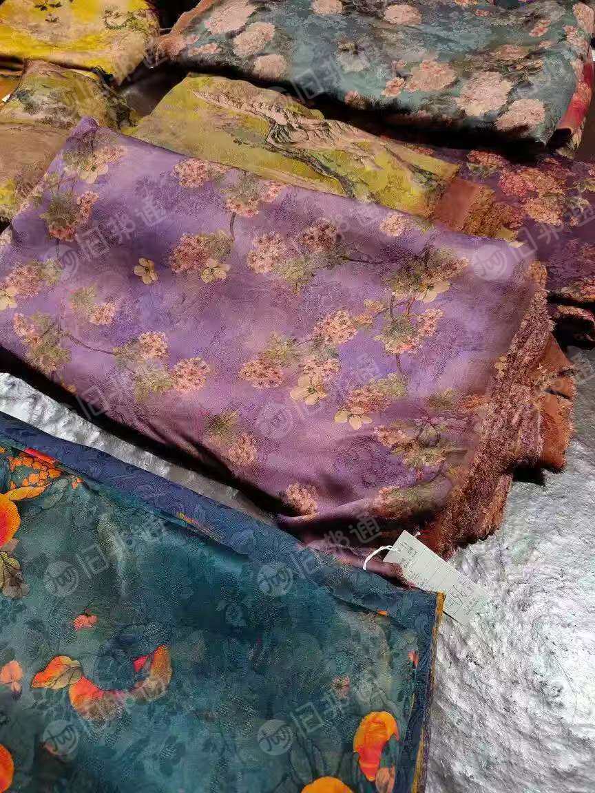 长期大量回收真丝库存面料桑蚕丝衣服，高价回收