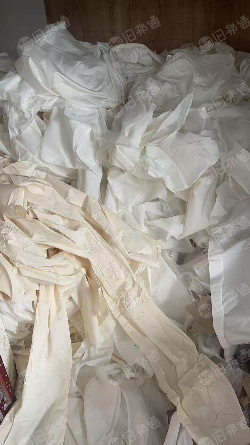 长期出售纺织厂布头，废布，有棉的，涤棉的，含棉50，统货出，现货20吨
