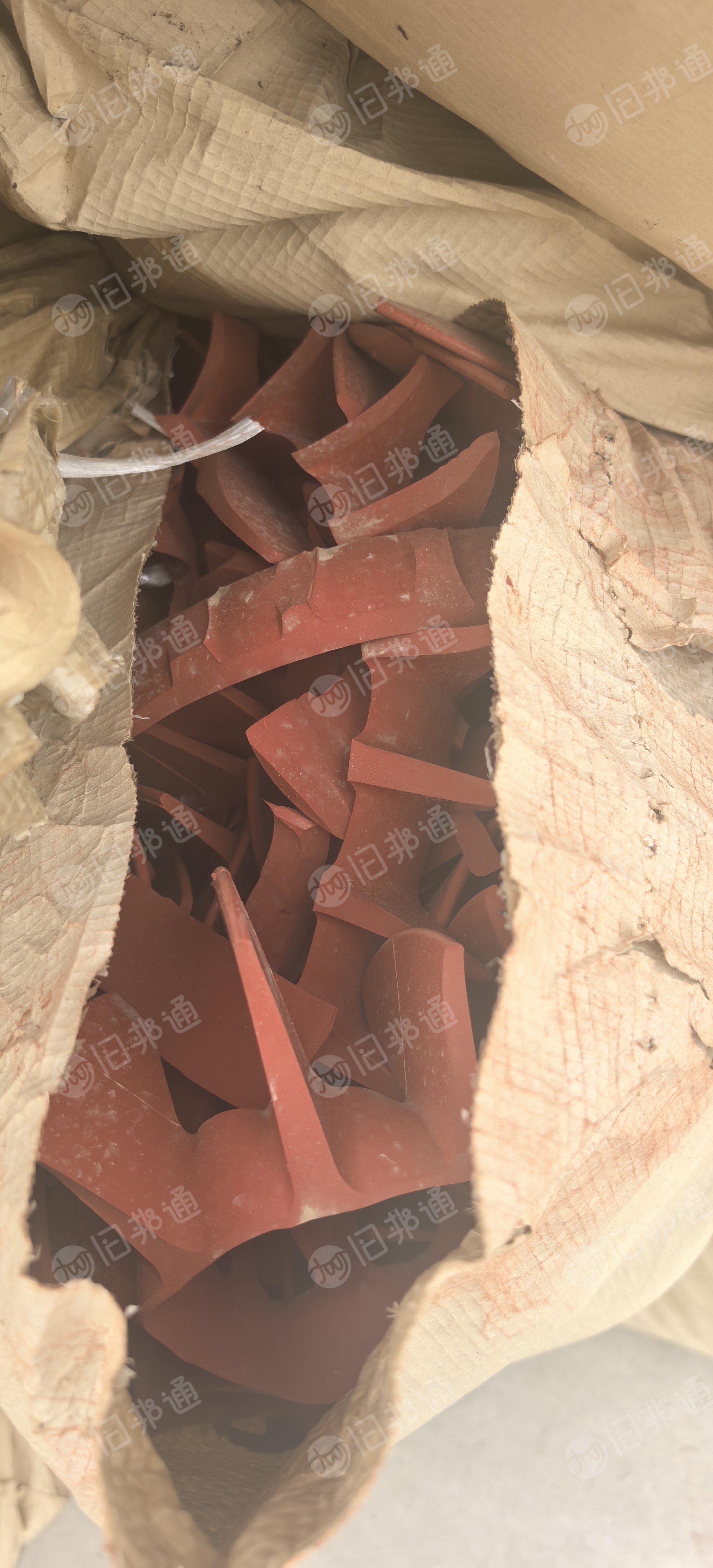 厂家长期出售硅橡胶边角料，避雷器上面削下来