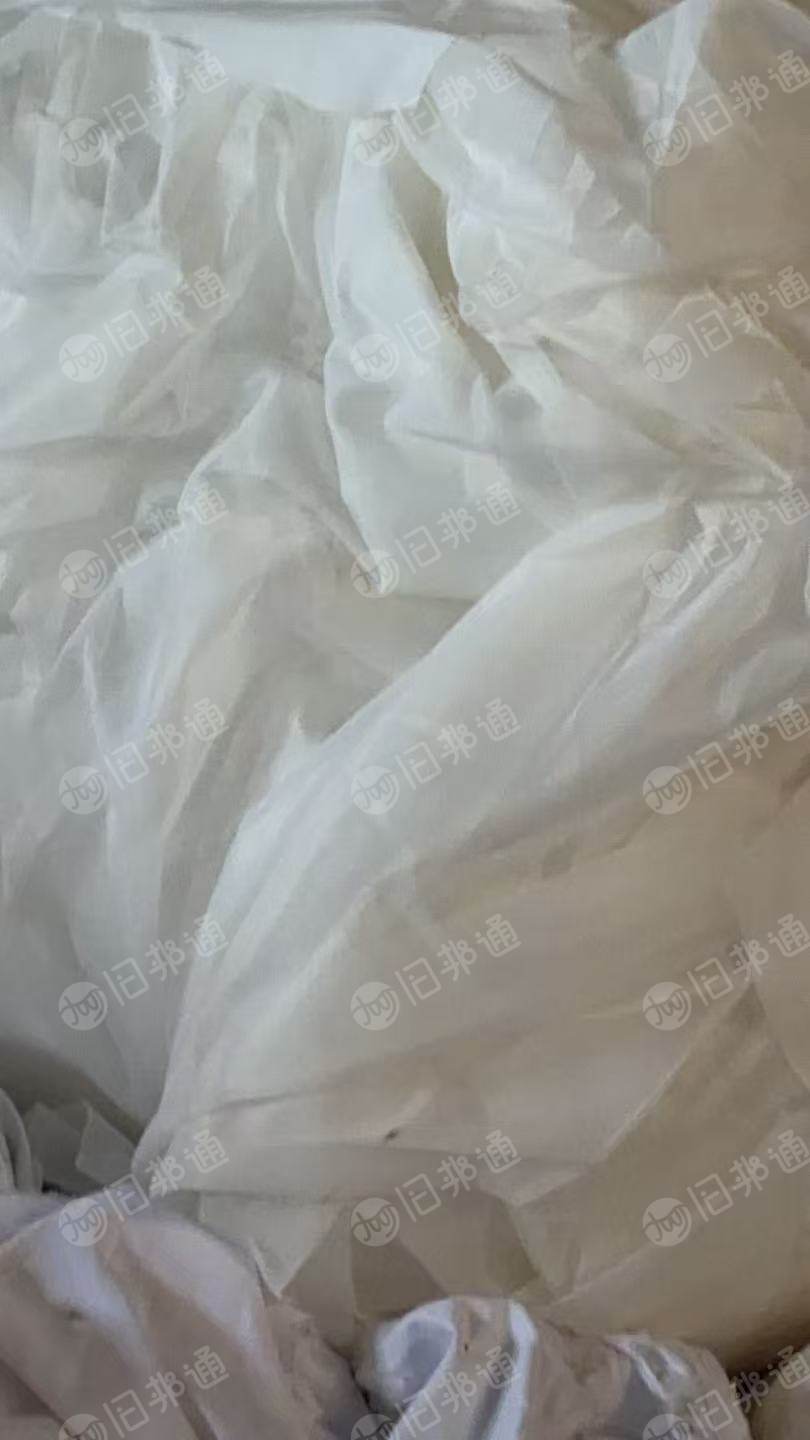 长期出售涤纶废布，涤纶造粒布，白色，杂色都有分拣开，现货几十吨
