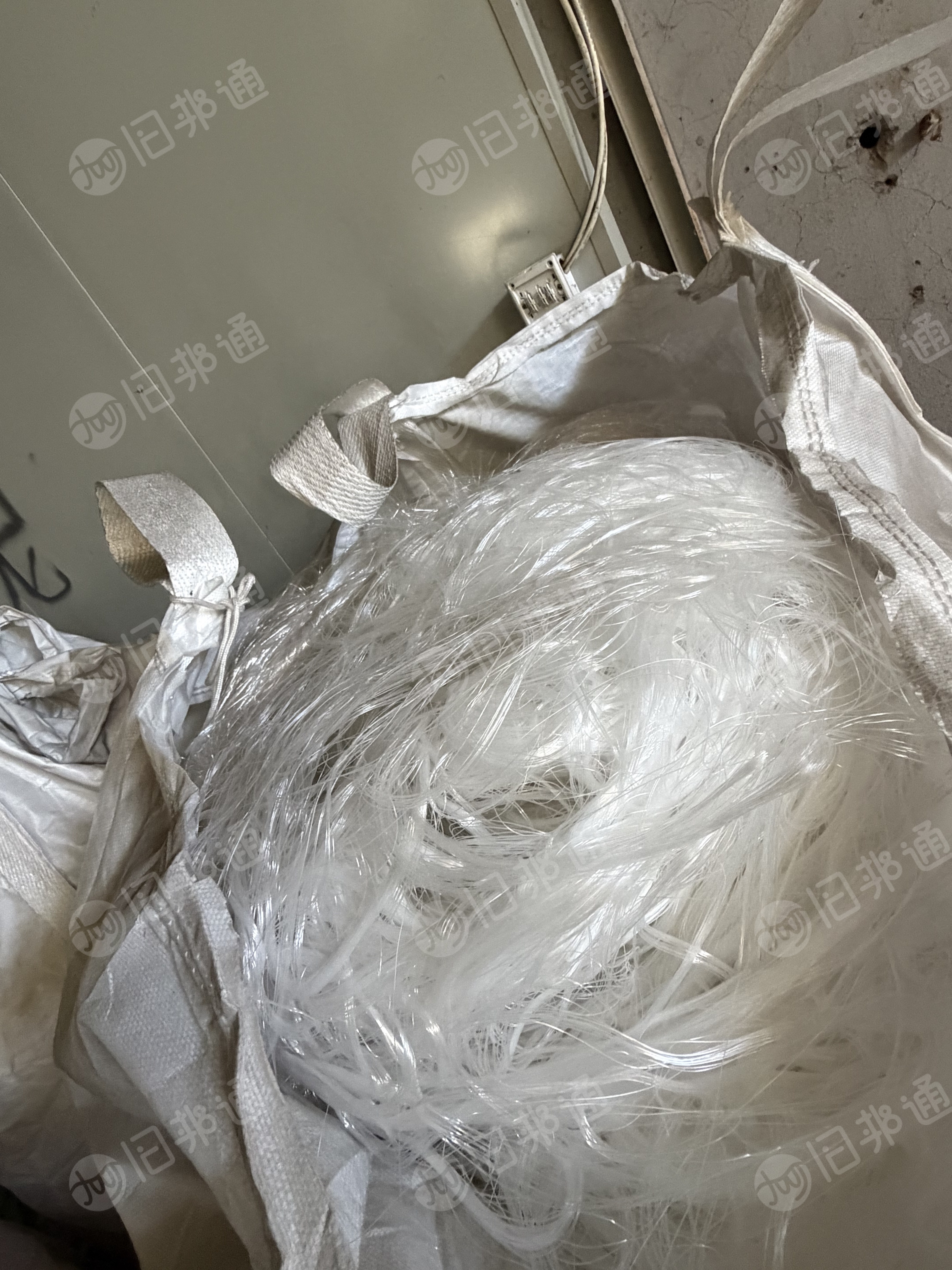厂家长期出售PA610、PA612废丝，尼龙废丝，做刷子上面毛下来的，货在江苏无锡