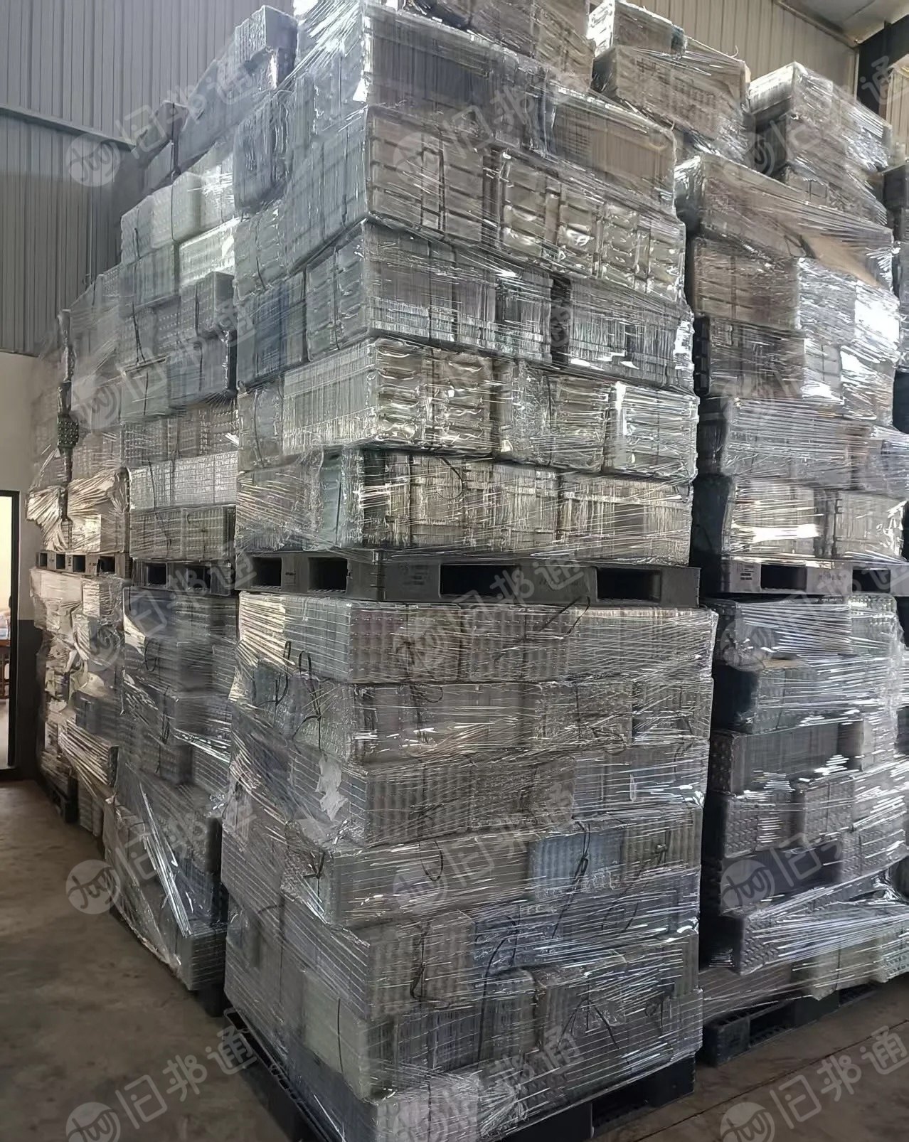 现金大量回收PET吸塑盒废料