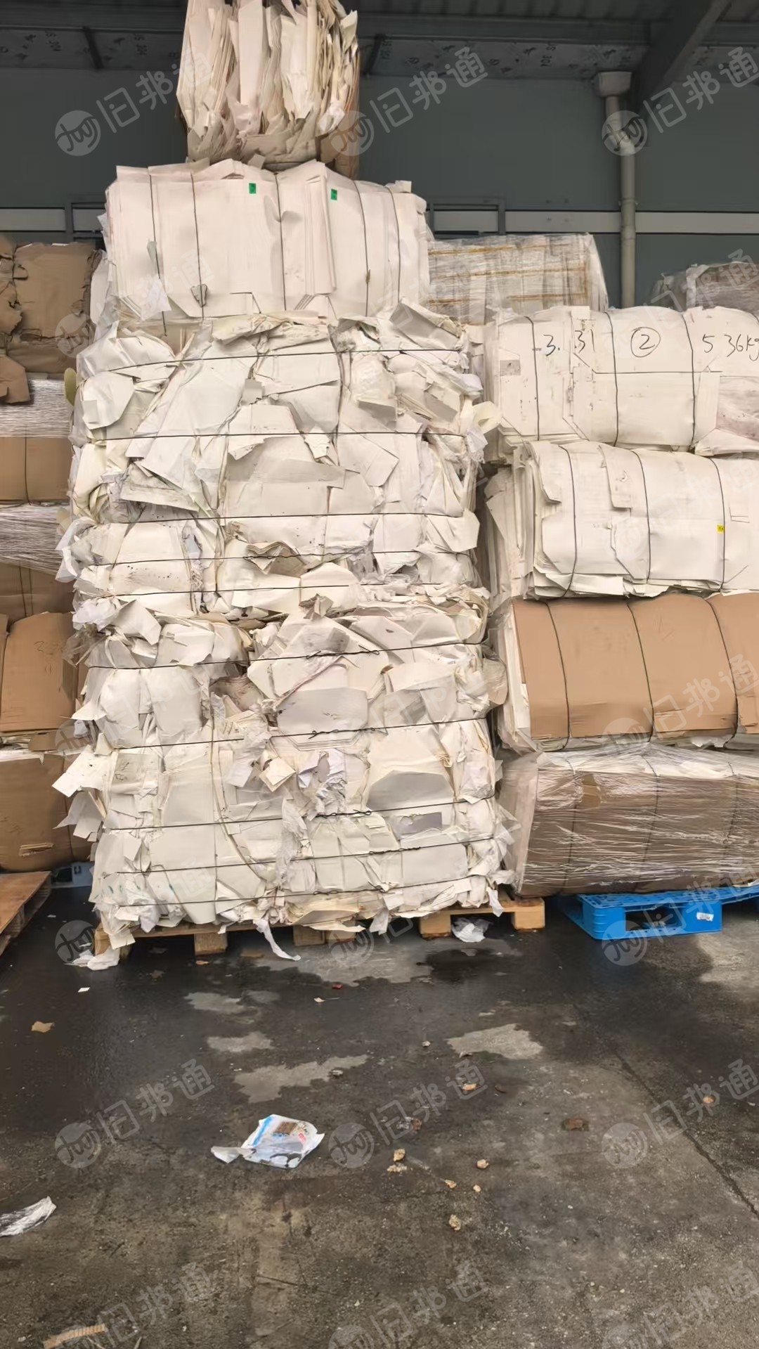 长期出售带膜的白卡纸废料，都是大张五六十公分