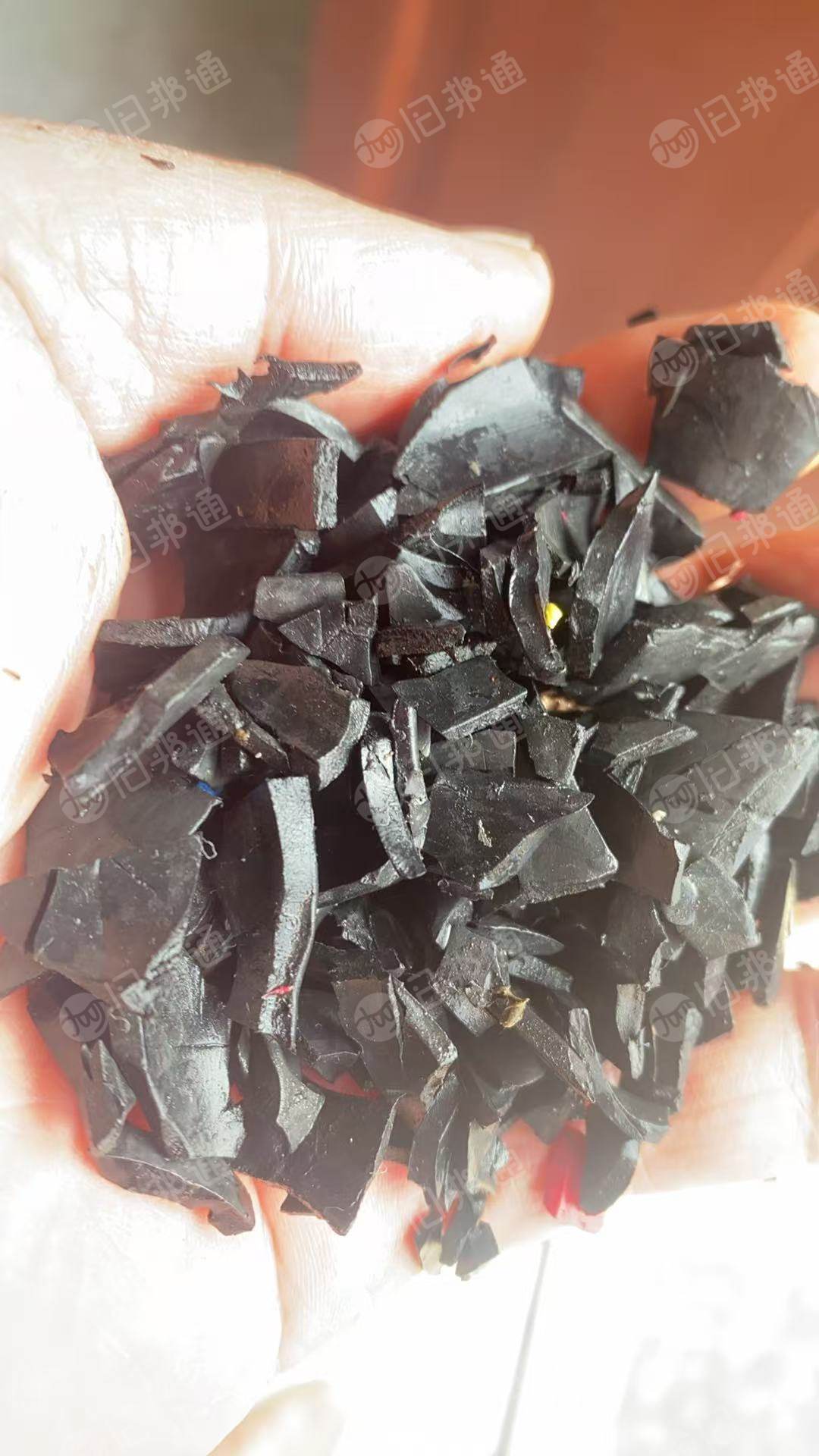 出售PVC电缆皮破碎料，清洗干净，每个月100多吨