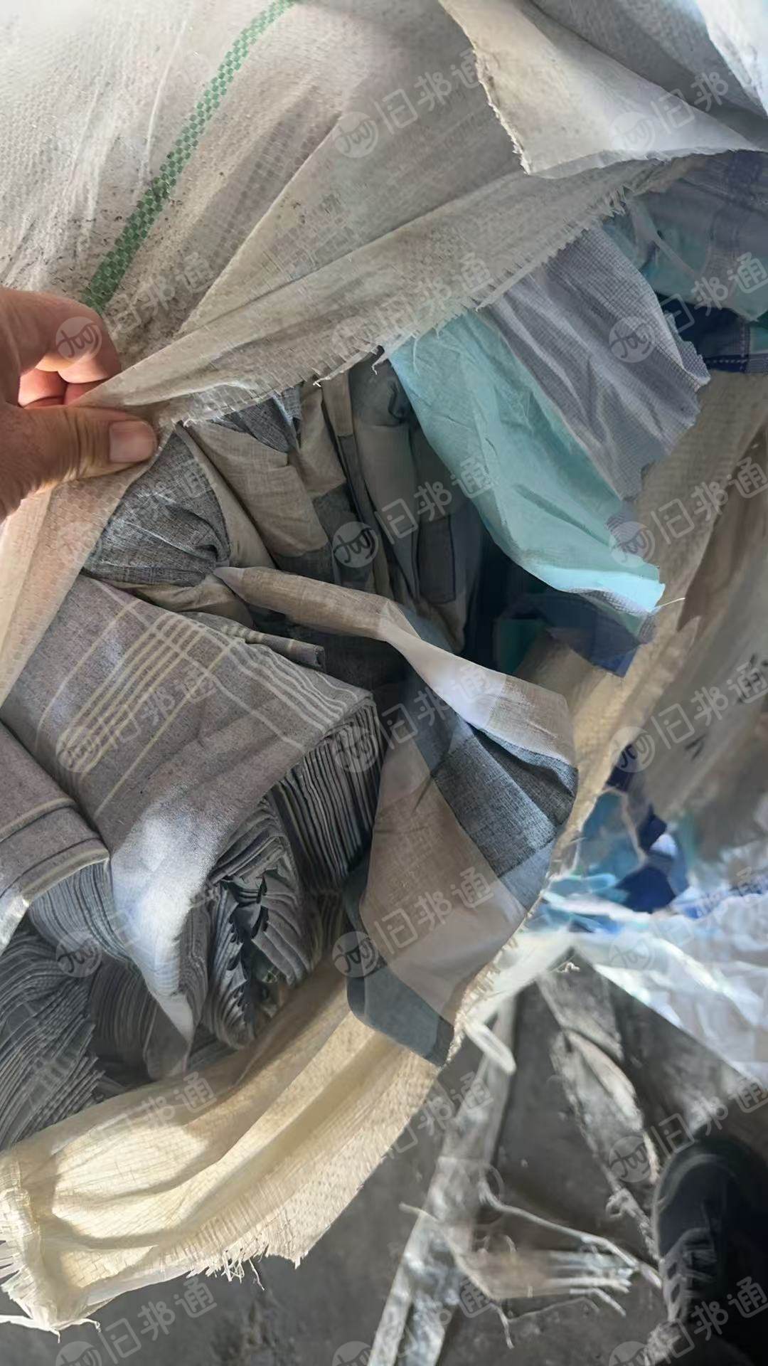 出售花色纯棉坯布，纯棉大块布，门幅1.6米，现货4万米，货在河北邢台
