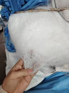 长期出售白色的pet复合pe废丝，复合废丝，月供四五十吨，货在浙江台州